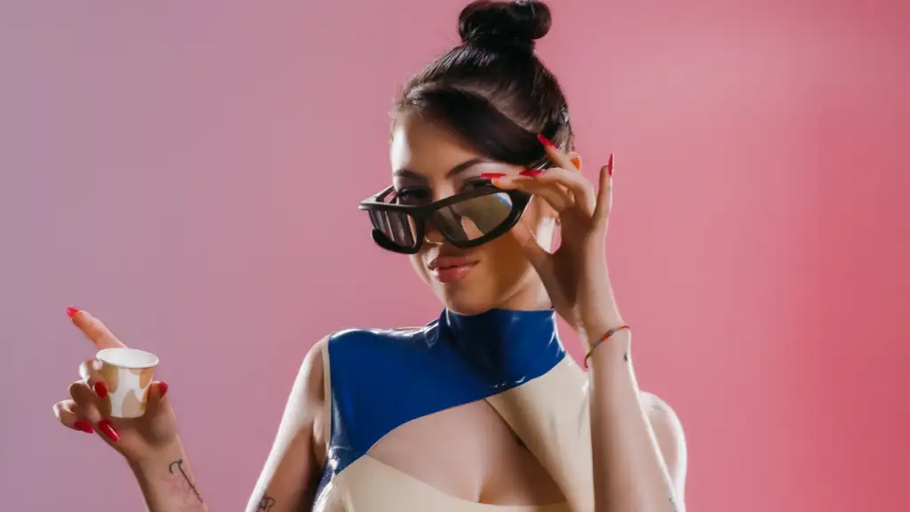 Classifica Fimi album 26 luglio – 1 agosto: Anna ancora in vetta per la quinta settimana consecutiva Classifica Album 26 luglio - 1 agosto : Anna in vetta per la quinta settimana consecutiva