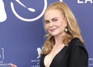 Venezia 81, i beauty look della terza serata: Nicole Kidman omaggia gli anni ’50 con una maxi coda vanilla blonde