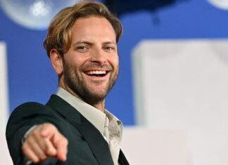 Venezia 81, ospiti e programma del 31 agosto: il ritorno di Alessandro Borghi con “Campi di Battaglia” Venezia 81, il programma del 31 agosto: gli arrivi di Jude Law e Alessandro Borghi