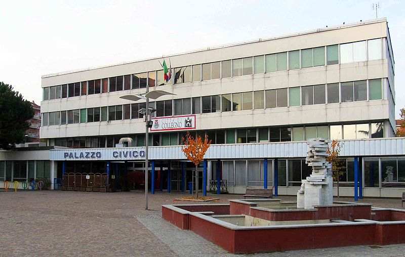 Collegno, tragedia in piazza, uomo spara alla moglie e si uccide: la donna muore in ospedale Tragedia a Collegno, un uomo spara alla moglie e poi si uccide