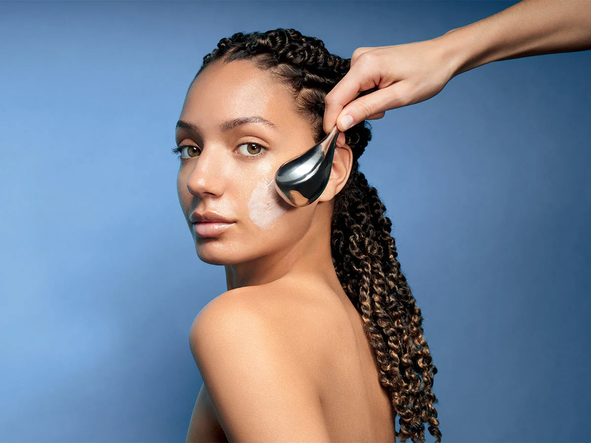Caldo estivo? Ci pensano gli ice rollers: pro e contro della tecnica beauty delle star