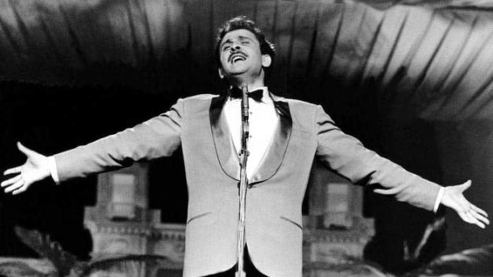 Domenico Modugno, 30 anni senza “Mr Volare”: la storia del successo di “Nel Blu dipinto di blu” Domenico Modugno Mr Volare
