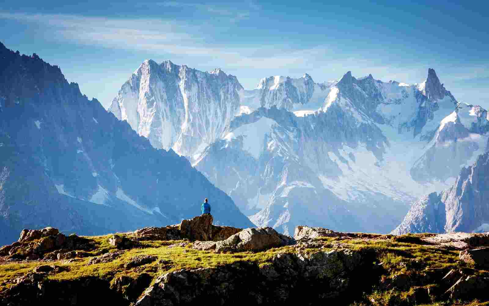 Monte Bianco, crollato un seracco: coinvolti quindici alpinisti Monte Bianco, crolla un seracco: il primo bilancio
