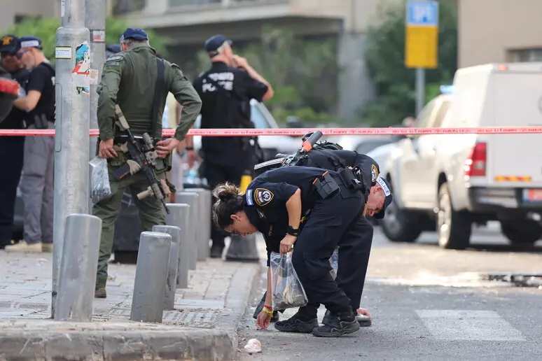 Tel Aviv: tentato attacco terroristico, morto un uomo tel aviv