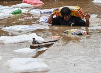 Inondazioni e frane uccidono almeno 100 persone in Nepal