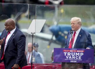 Il pasticcio di Donald Trump nel Carolina del Nord e Harris avanza