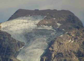 Due alpinisti italiani morti sulla Marmolada, stavano camminando per raggiungere la vetta