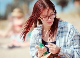 Perché i giovani trascurano la protezione solare? Forse la colpa potrebbe essere di TikTok