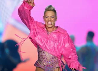 P!nk, Queen Latifah e Whitney Leavitt celebreranno il 30° anniversario di “Chicago” ai Tony Awards del 2026 Pink
