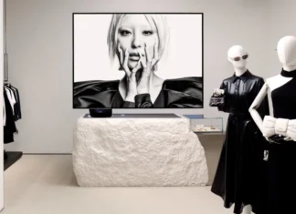 Arriva il suo nuovo flagship store di Karl Lagerfeld a Londra: un’esperienza interattiva e futuristica
