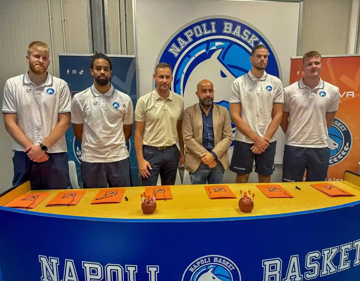 Basket | Napoli Basket, valanga di presentazioni nel roster