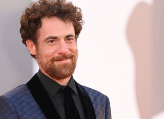 Venezia 81, il programma del 5 settembre: al Lido arrivano Elio Germano e Luca Marinelli Venezia 81 nel pogramma del 5 settembre Iddu con Elio Germano e Toni Servillo