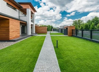 Terrazza senza stress: scopri i vantaggi dell’erba sintetica