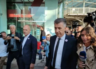 Si apre il processo a Filippo Turetta, presente Gino Cecchettin: “Prematuro parlare con i giornalisti”