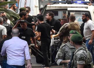 Esplodono i walkie talkie nella roccaforte di Hezbollah a Beirut