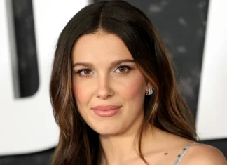 Il nuovo auburn hair color di Millie Bobby Brown è la perfetta sfumatura per l’autunno