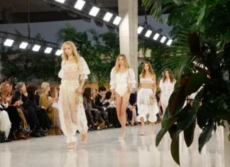 Le Fashion Week 2025 hanno lanciato messaggi di sex positivity e empowerement femminile (e tanta lingerie)