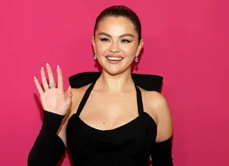 Cos’è il nuovo trend unghie autunno “apple cider nails” (e cosa c’entra Selena Gomez)