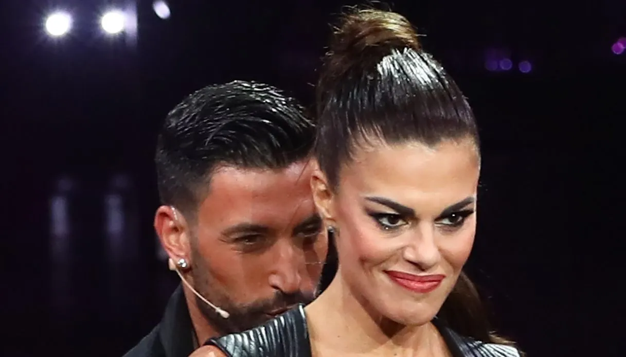 Ballando con le Stelle, Bianca Guaccero finalmente svela la verità sul flirt con il maestro Giovanni Pernice