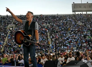 Bruce Springsteen canta per Kamala Harris e “le canta” a Trump: «è un tiranno americano» bruce springsteen