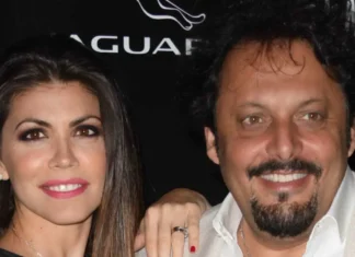 Flora Canto, il primo incontro con il marito Enrico Brignano: il cupido è un famoso conduttore Flora Canto e il marito Enrico Brignano
