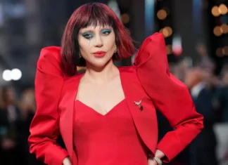 Inspo red hair per questo autunno? Ci pensa Lady Gaga, nel pieno della sua red era lady gaga caschetto risso