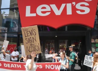 Levi’s firma l’Accordo sul Pakistan: perché è importante che i brand aderiscano per i diritti dei lavoratori