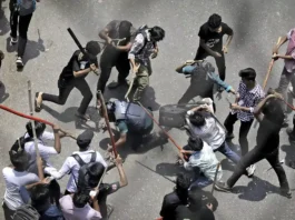 La protesta in Bangladesh potrebbe danneggiare l’industria tessile per 400 milioni
