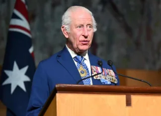 Re Carlo III contestato in Australia: «Non sei il mio re!» re carlo