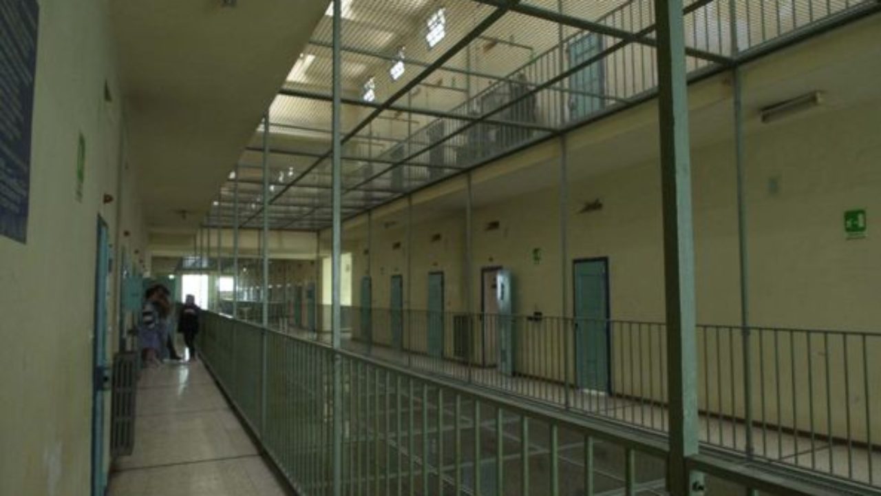 Cellulari e droga nel carcere di Rebibbia, in 41 rischiano processo