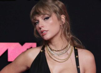 Taylor Swift, le parole su Diddy nel 2011: “Uno dei miei sogni per il prom” Taylor Swift: "Diddy uno dei miei sogni per il prom"