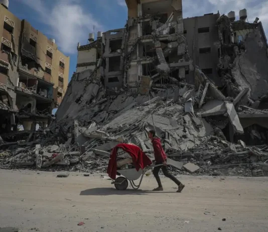 Il Qatar rinuncia alla mediazione tra Hamas e Israele, a Gaza oggi 30 persone uccise di cui 13 bambini