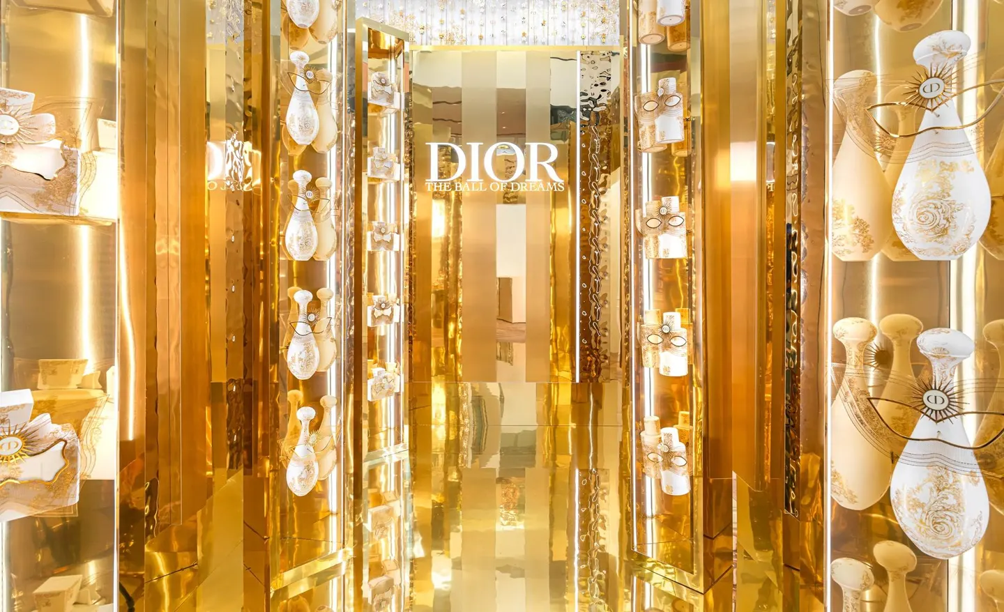 Dior porta l’incanto di Versailles a Miami: un viaggio da sogno nel lusso del Ball of Dreams