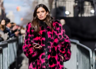 L’Expensive Brunette è l’hair trend invernale che dona un’allure di lusso