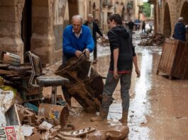 Il ciclone Dana arriva a Barcellona, allerta rossa: 17 voli deviati