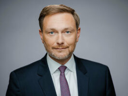Crisi di governo in Germania, Scholz licenzia il ministro delle finanze Christian Lindner