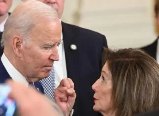 Nancy Pelosi contro Joe Biden: «Avrebbe dovuto ritirarsi prima» Nancy Pelosi