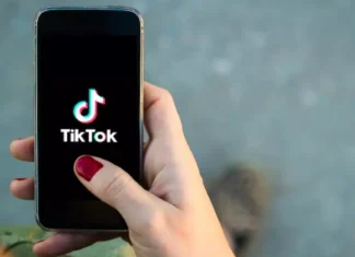 I genitori di alcuni ragazzi che si sono tolti la vita hanno fatto causa a TikTok tiktok