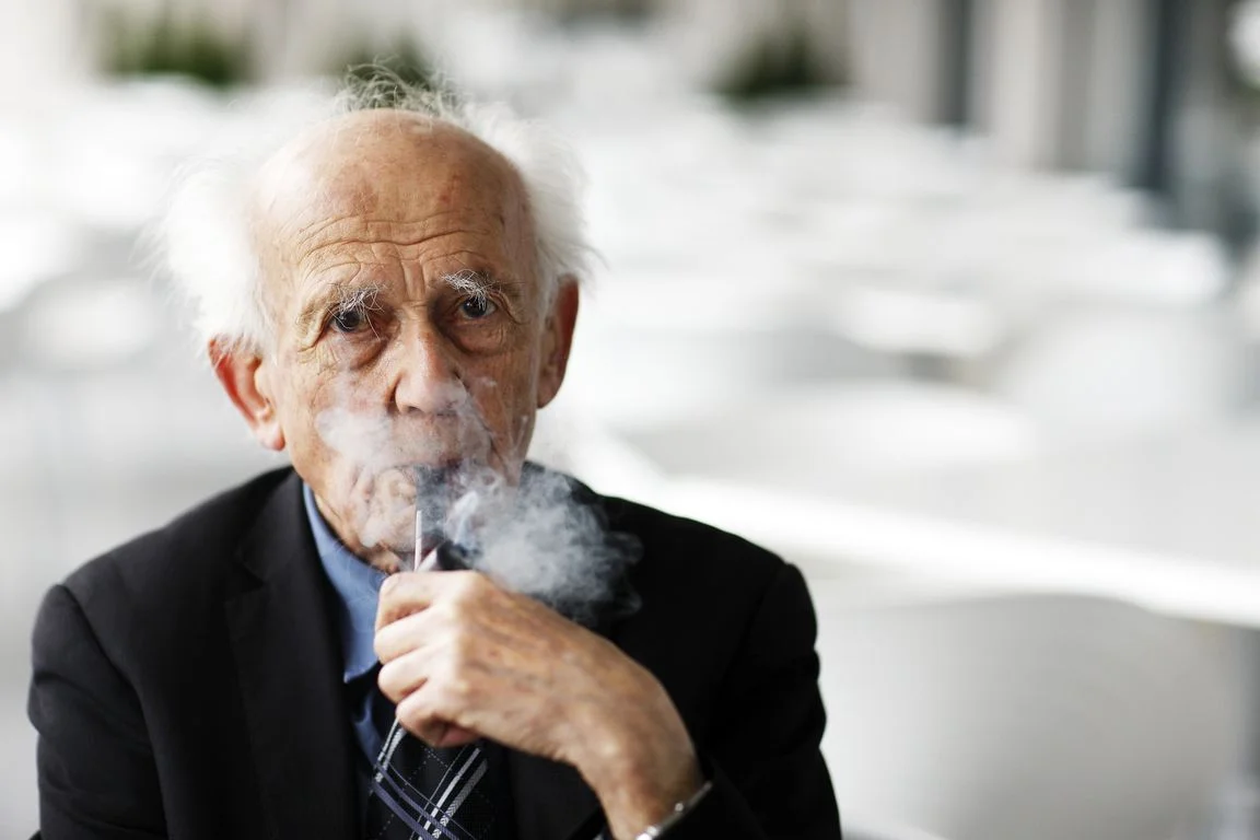 Consumo, ergo sum: la società liquida di Zygmunt Bauman