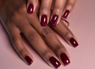 Perché sono tutti pazzi per le Cherry Mocha Nails?