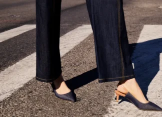 La collezione di calzature di Cinq à Sept debutta con Katie Holmes: eleganza newyorkese in passerella