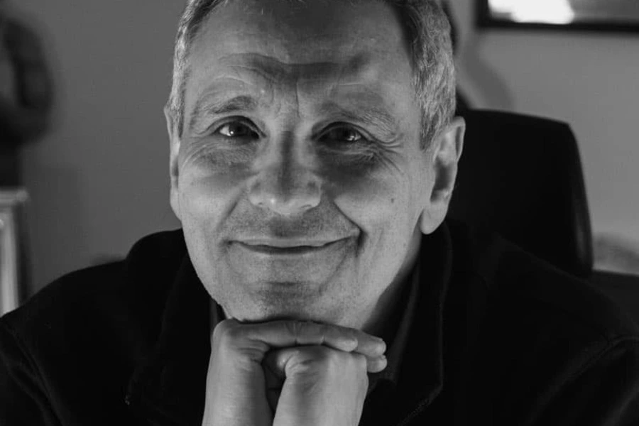 La classifica dei libri più venduti della settimana vede in testa Maurizio de Giovanni, fonte ventimilarighesottoimari.it