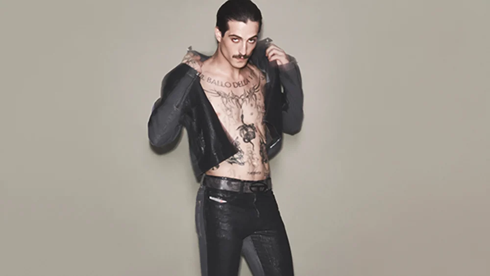 Damiano David (non più dei Maneskin) lancia una capsule collection con Diesel