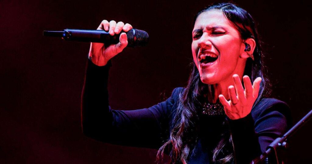 Elisa ritorna con il nuovo singolo "Dillo Al Buio": una dedica alla sua migliore amica