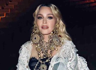 Madonna sta pensando di trasformare il biopic in una serie tv: “Tutto nella mia vita sta per essere messo in discussione” Madonna sta pensando di trasformare il biopic in una serie tv: "Tutto nella mia vita sta per essere messo in discussione"