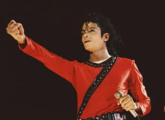 11 novembre 1991: con la pubblicazione di “Black Or White”, Michael Jackson si autoproclamava “Re Del Pop” Michael Jackson si autoproclamava Re Del Pop l'11 novembre 1991