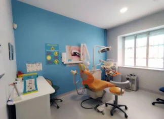 In ospedale da otto mesi dopo le cure dentarie in Albania: il calvario di Simone Del Vecchio