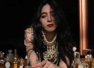 L’iconica Sinister lancia (finalmente) la sua linea di profumi: da Tik Tok sbarca in Rinascente con Matilda Morri Beauty