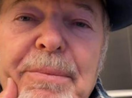 Continuano a volare stracci tra Vasco Rossi e Matteo Salvini: il botta e risposta tra il rocker e il ministro Vasco Rossi