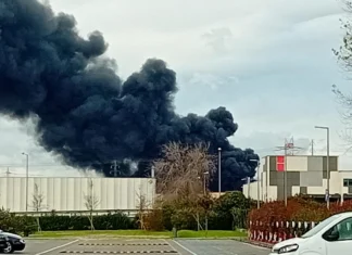 Grave esplosione al deposito Eni di Calenzano(Fi): almeno un morto e diversi feriti